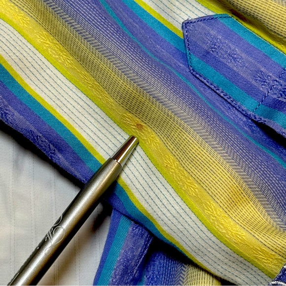 Robert Graham long sleeved button up - Picture 5 of 9